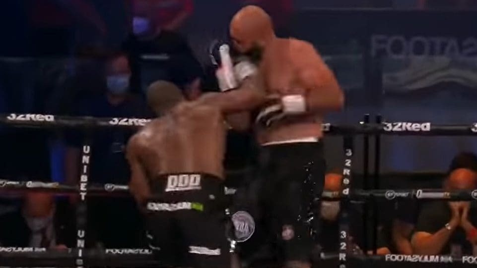Pusztító jobbhorog robbant a román óriás állán: KO a javából – VIDEÓ