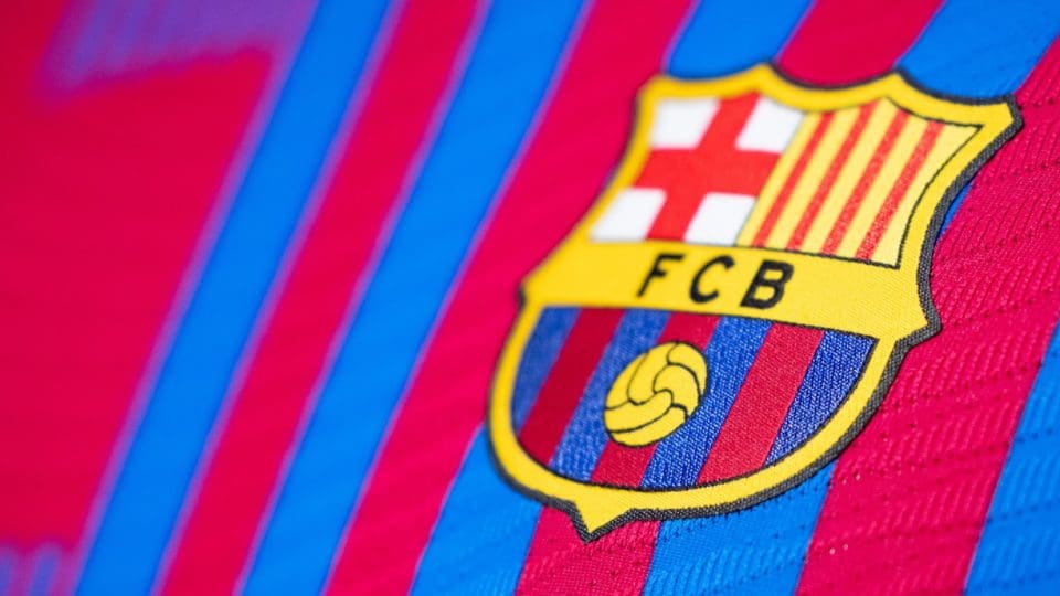 Dobunk egy hátast, melyik edző veszi át az FC Barcelonát – sajtóhír