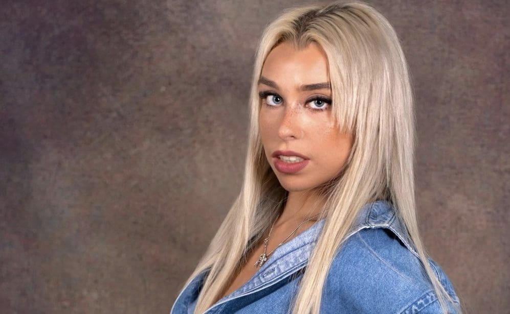 Gyakorlatilag átszúrja a pólóját a bombázó magyar olimpikon mellbimbója  – FOTÓK