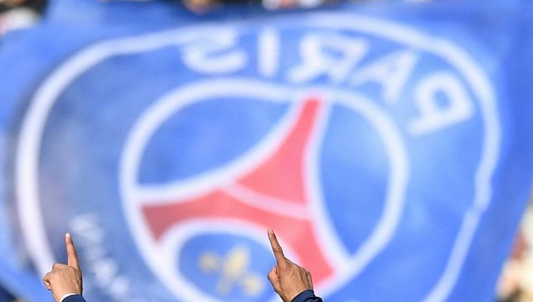 Az év meglepetése lesz, ha ez az edző átveszi a Paris Saint-Germaint