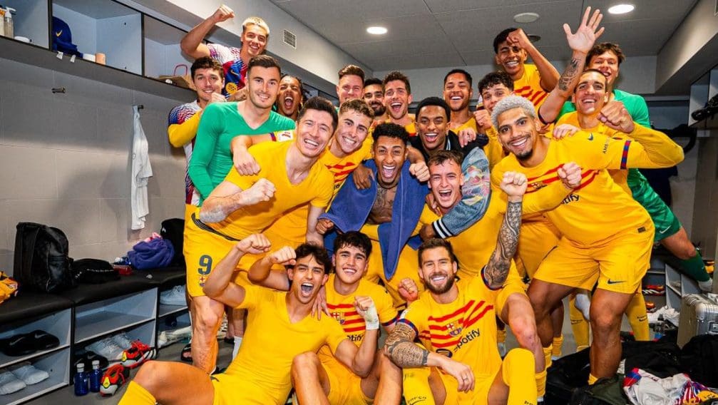 Borul minden: mégis csapatot vált az FC Barcelona saját nevelésű játékosa