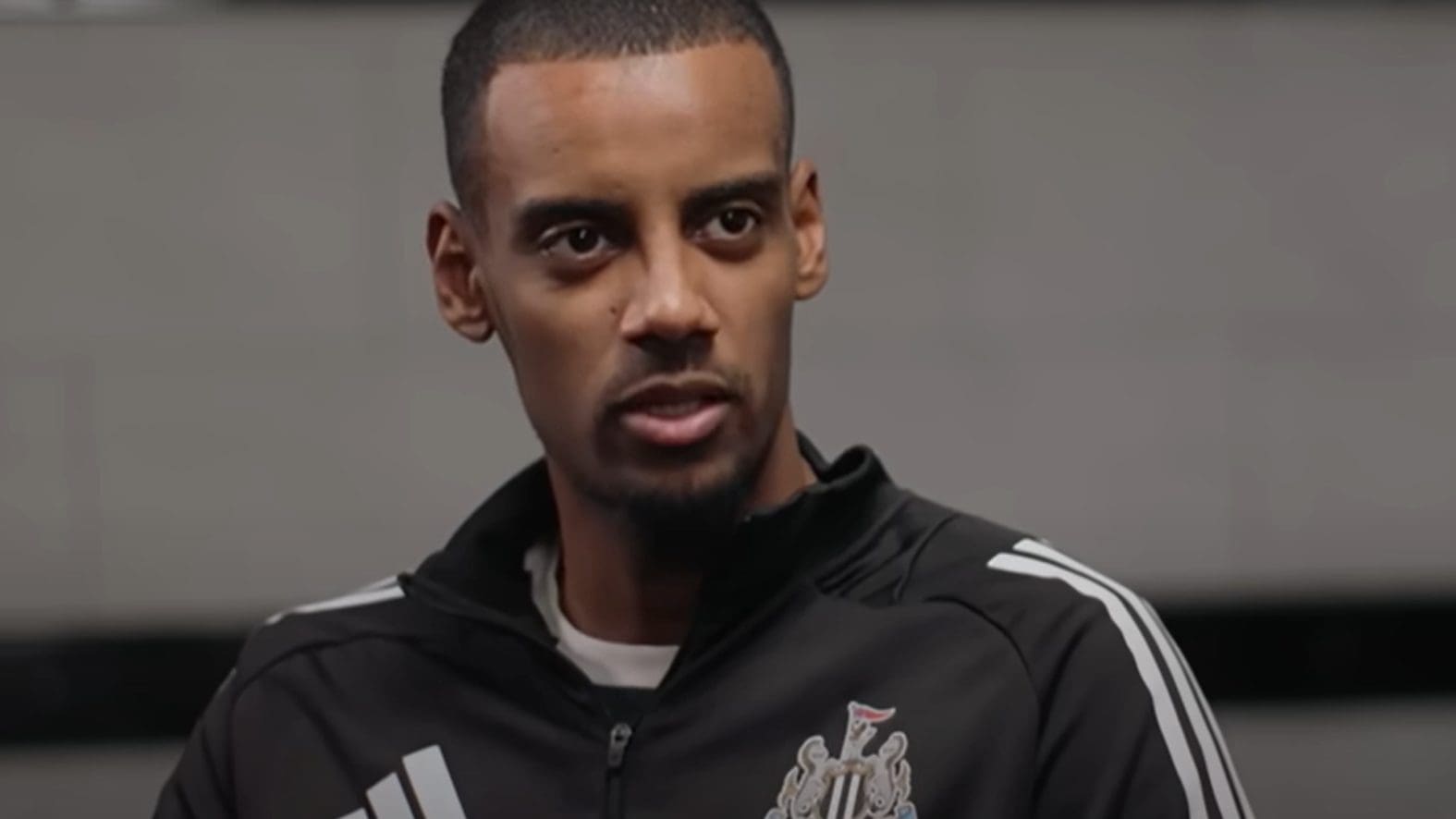 Isakért mindent! Négy sztárját tenné ki a keretből a Liverpool