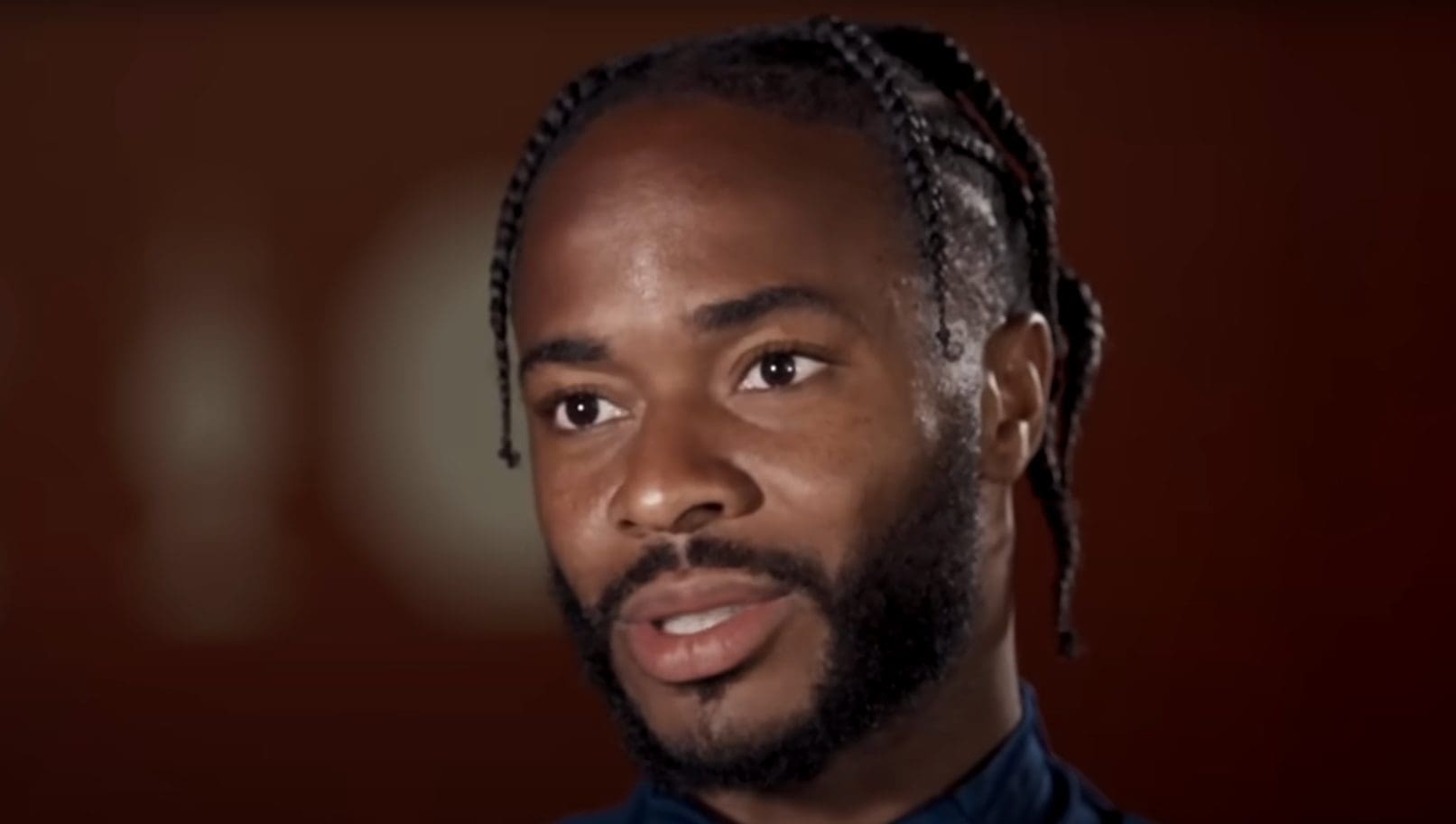 Napokon belül búcsút int a Chelsea-nek, óriási meglepetés lehet Raheem Sterling átigazolása