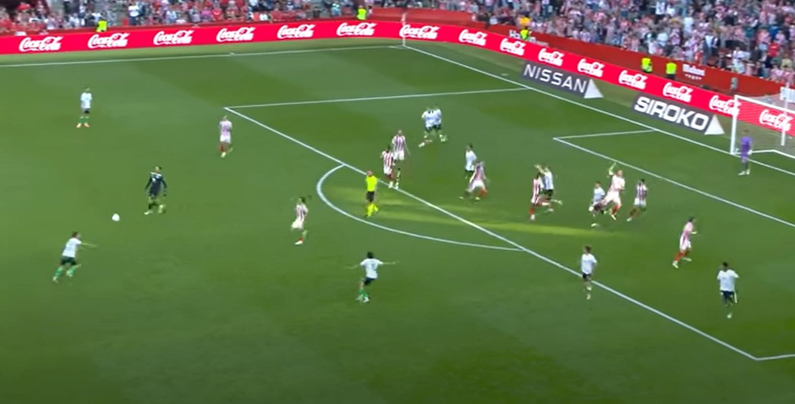 Mario García Puskás-díjas gólt lőtt, ám a játékvezető már lefújta a meccset – videó