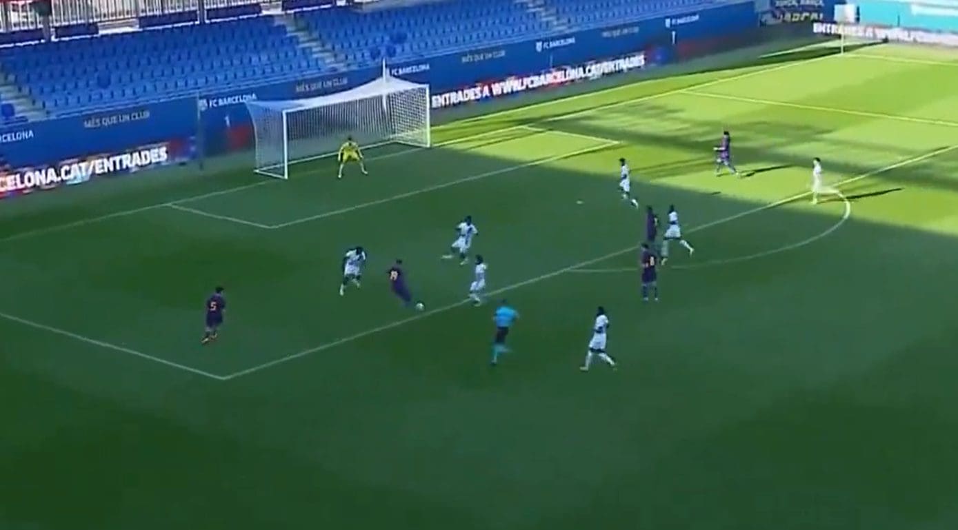 Tiszta apja! Húsz év után újra szédületes Kluivert-gólt ünnepeltek Barcelonában