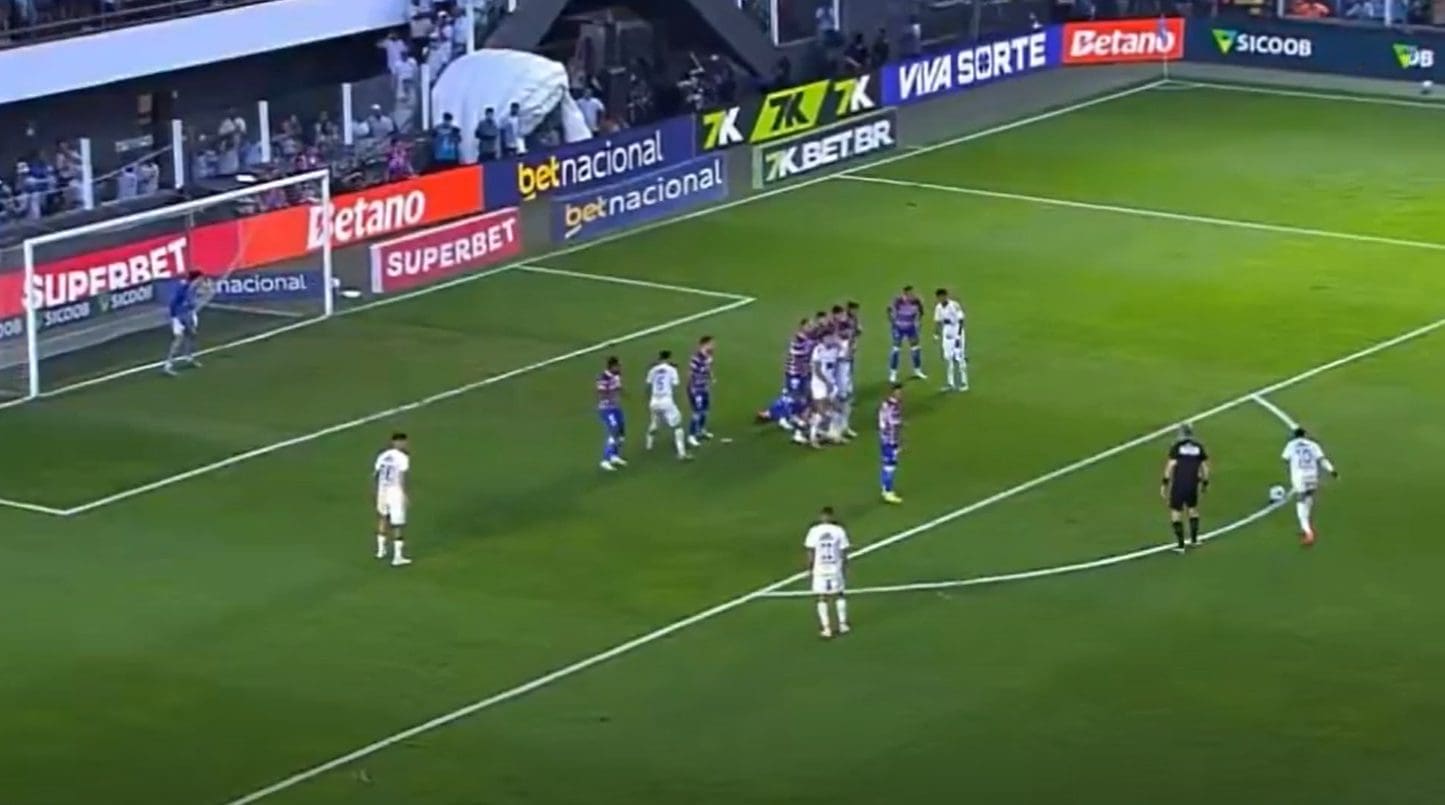 Legalább kétszer meg kell nézni Neymar szürreális szabadrúgását! – videó