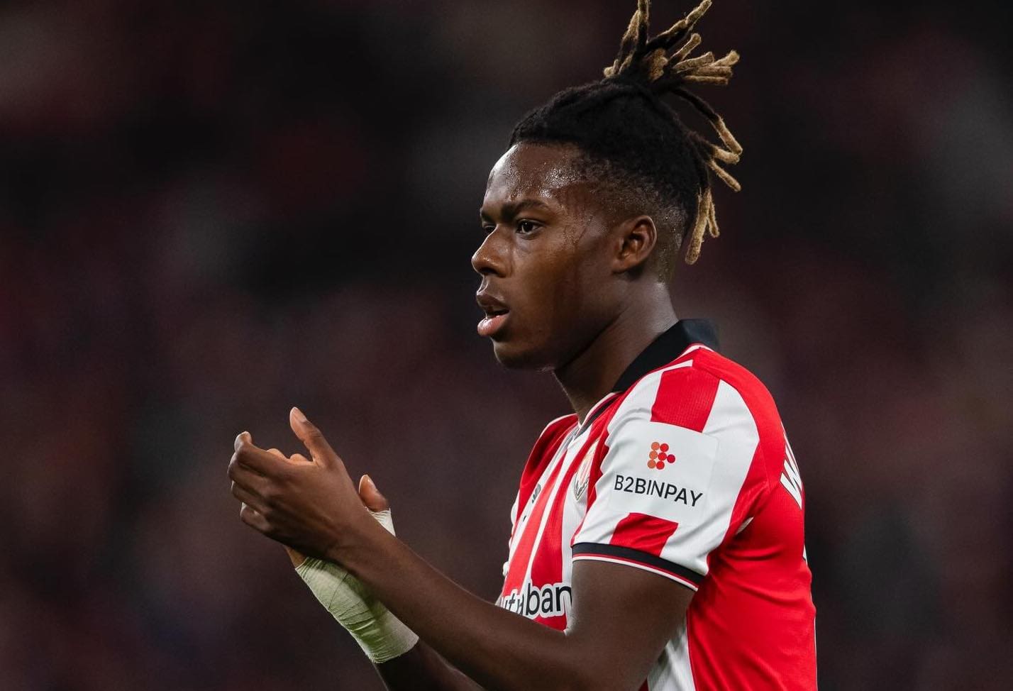 Nem Barcelona, nem Liverpool: ebbe a topcsapatba akar igazolni Nico Williams