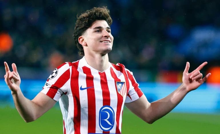 Nem az FC Barcelona az egyetlen opció Julian Álvarez számára, ez a két csapat is vinné