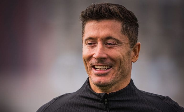 Nagyot húz az FC Barcelona, viszonylag olcsón venné meg Robert Lewandowski utódját